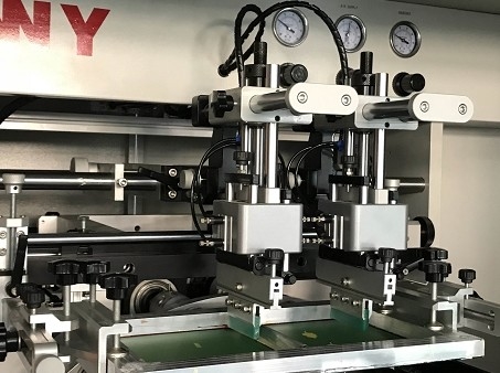 Makineli veya optik kayıtsız maskara şişesi ekran baskı makinesi