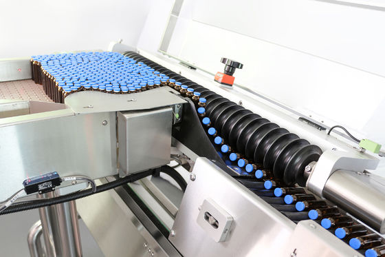 İlaç Endüstrisi Gerçek Zamanlı Baskı Etiketleme Makinesi 600pcs / dak