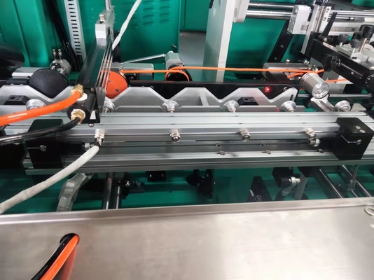 Şişeler İçin Tam Otomatik Çok Formatlı Şekiller Konteyner UV Serigrafi Baskı Makinesi